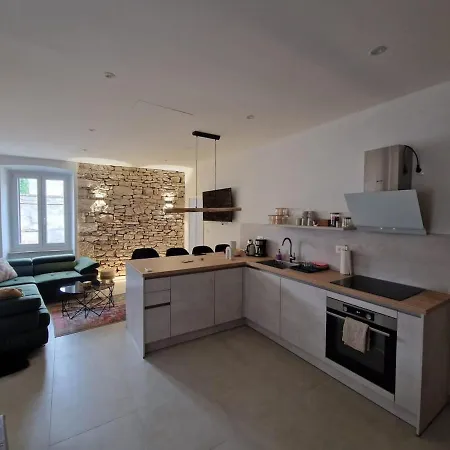 Apartment Casa Arena *